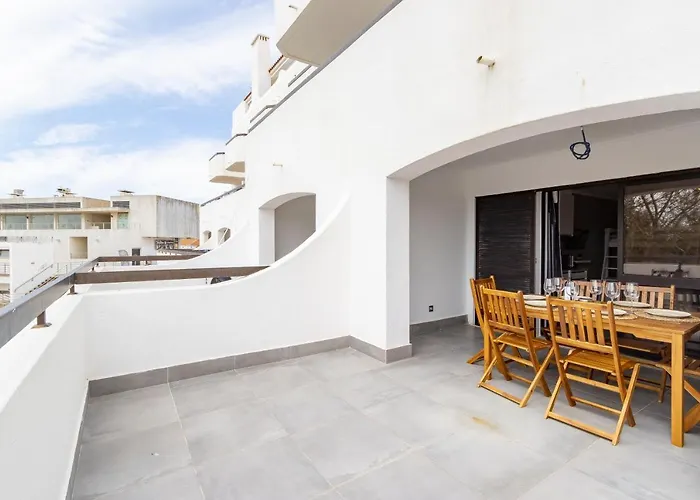 Excellent Oura Apartment Albufeira