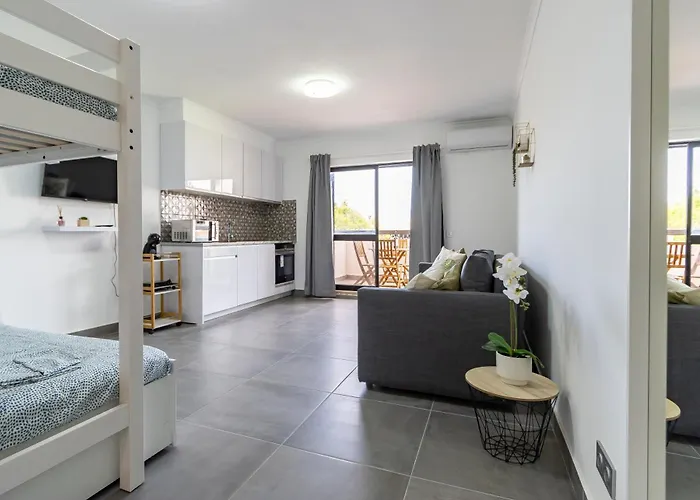 Excellent Oura Apartment
