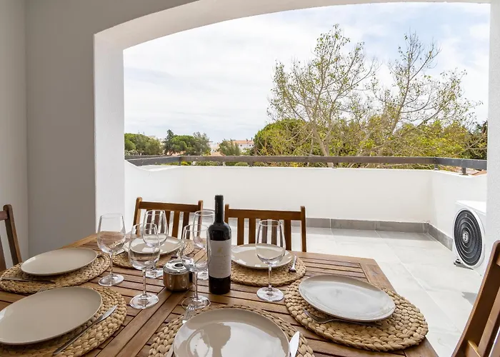 Excellent Oura Apartment Albufeira